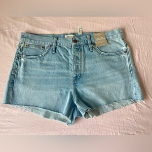Madewell relaxed denim shorts. Mid rise. Light wash. NEW WITH TAGS. NEVER WORN!